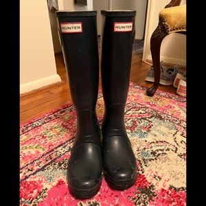 Hunter navy rain boots